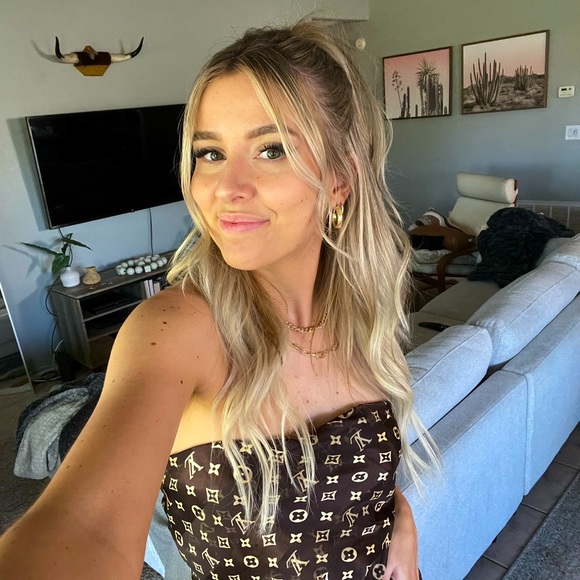 Meet your Posher, Meghan - Picture 1 of 1